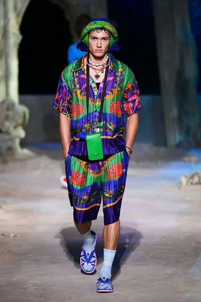 Look 34
